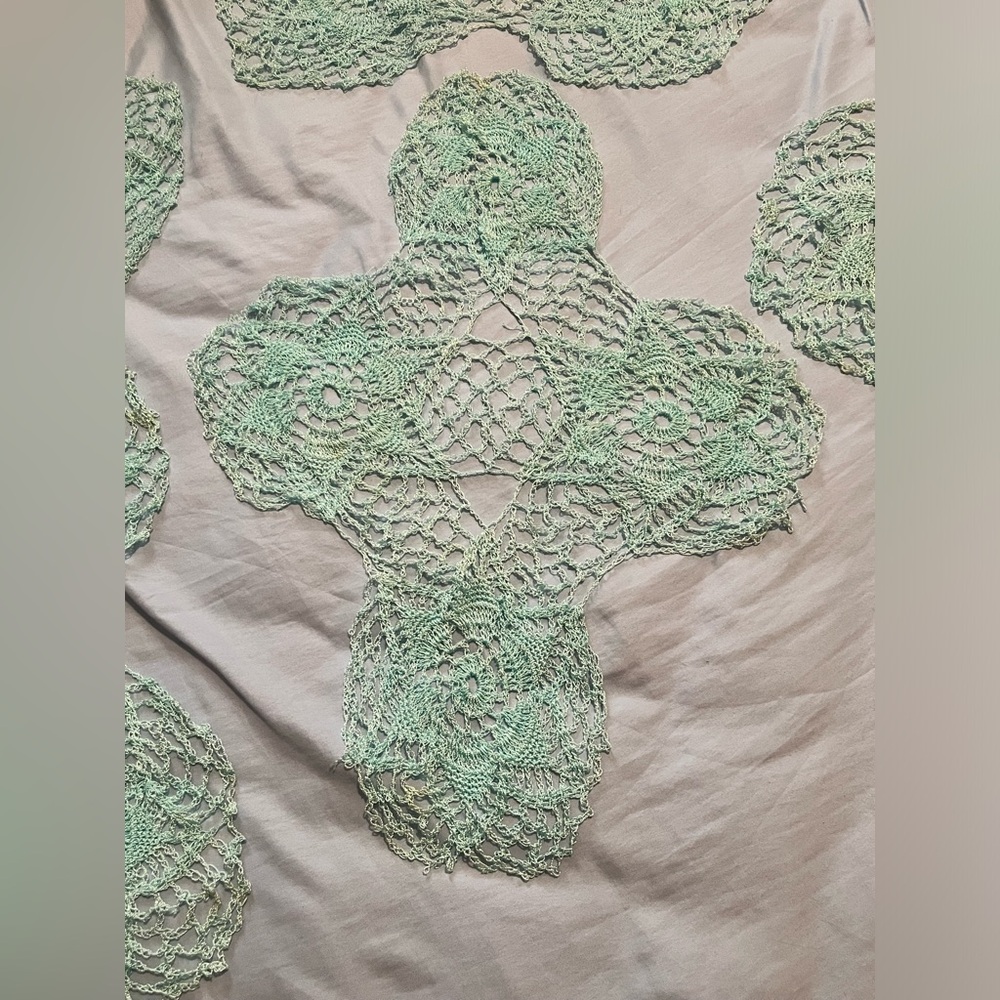 Homemade crochet set - Picture 13 of 14